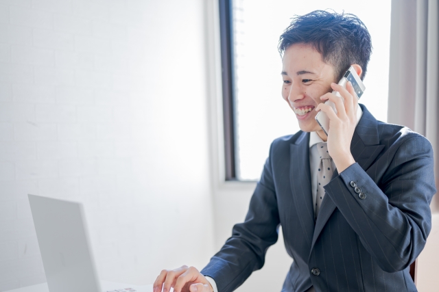 インタビュー記事の写真