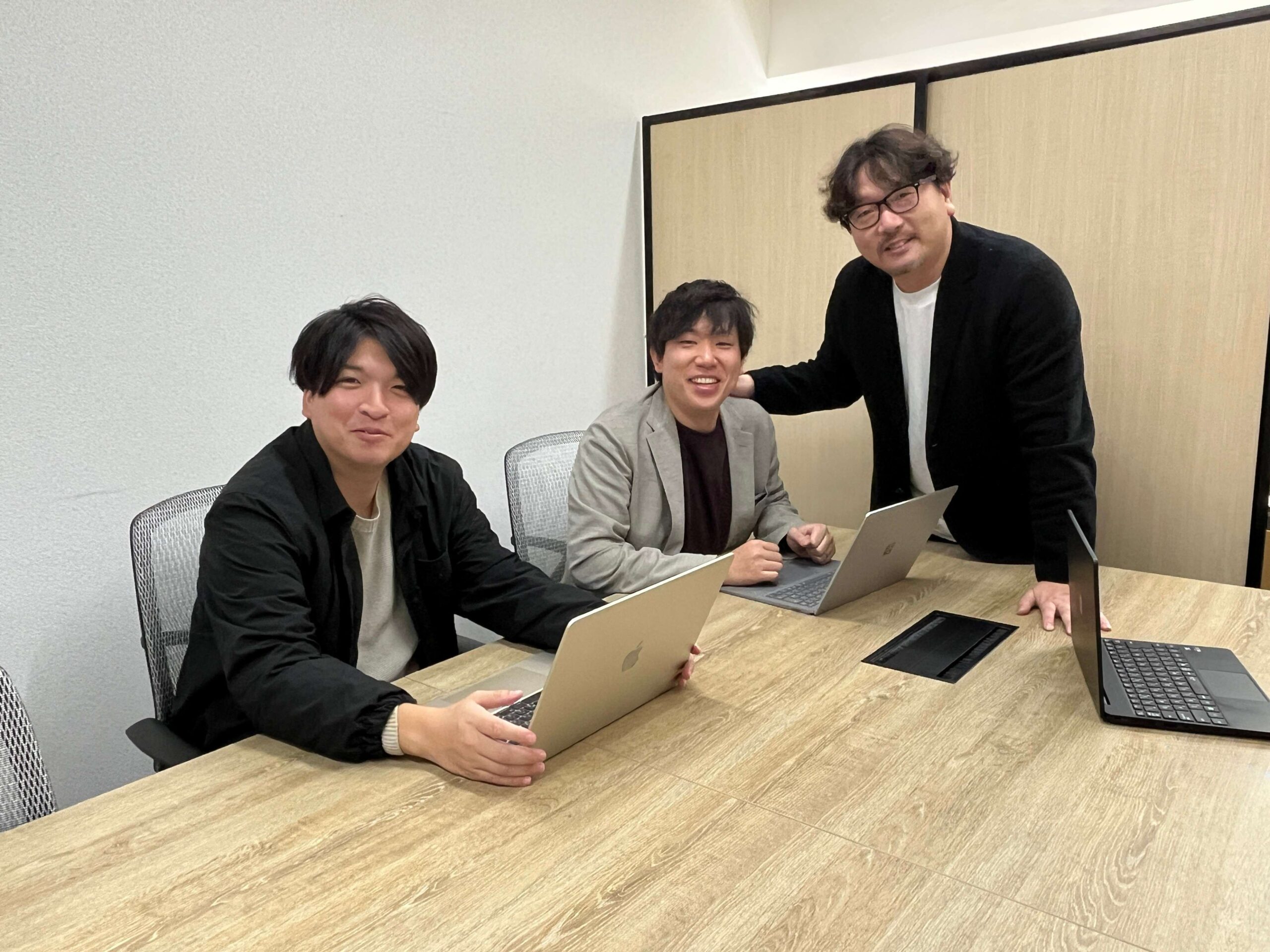 インタビュー記事の写真